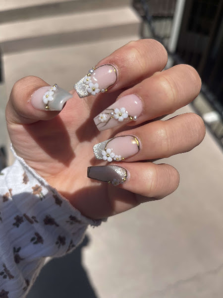 Lux Nails & Spa 4