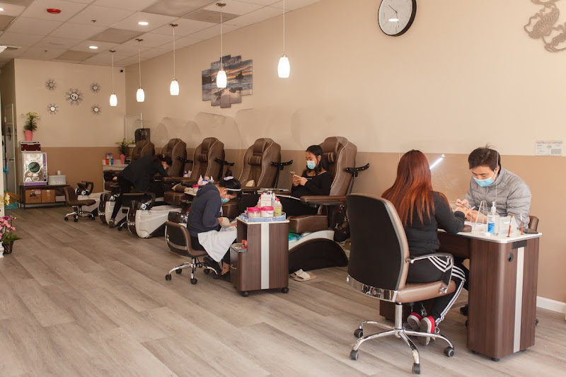 Long Nails & Spa 2
