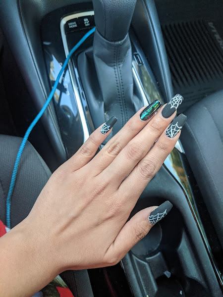Pink & White Nails 3