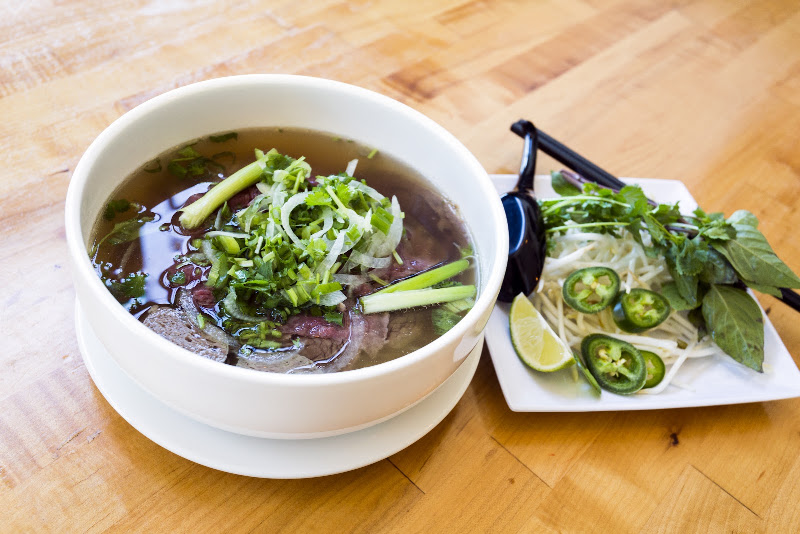 Le Pho Vietnamese Restaurant 3