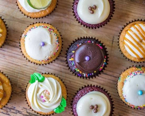 Cupcakin Bake Shop 4