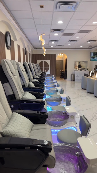 Heavenly Lashes Nail Spa 2