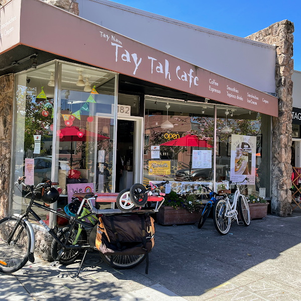 Tay Tah Café