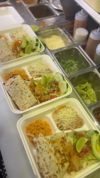 La Parrillada Feliz food truck Mexicana 2