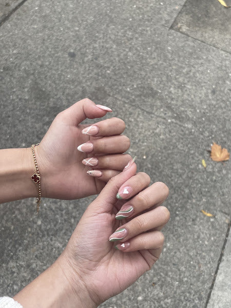 Berkeley Pinkies Salon 4