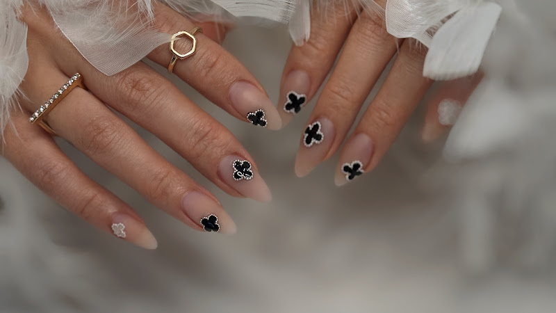 Glow Spa & Nails 1