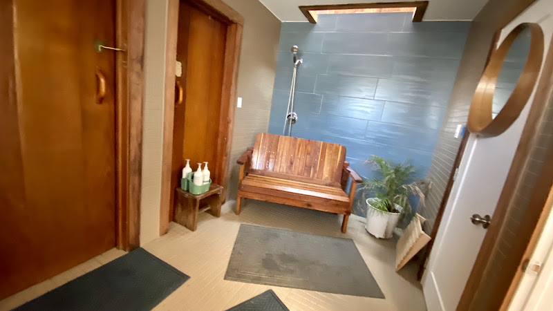 Albany Sauna, Massage Therapy, Facials & Hot Tubs 3