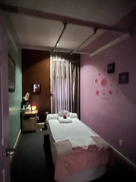 Carnation acupressure