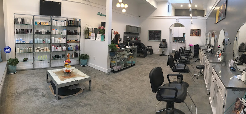 Maxi Hair Salon