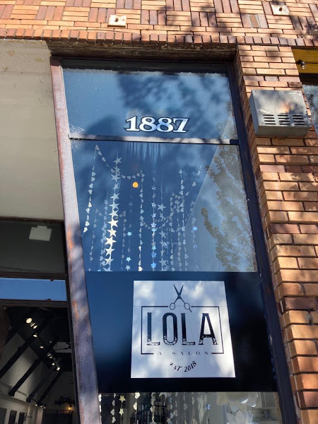 Lola Salon 2
