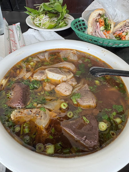 Cali Sandwich & Pho 3