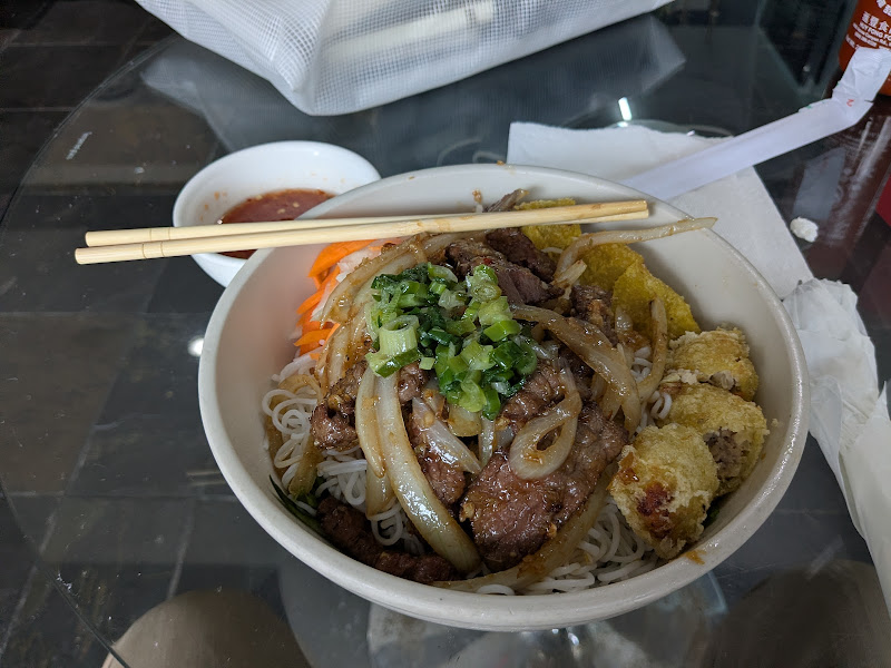 Cali Sandwich & Pho 4