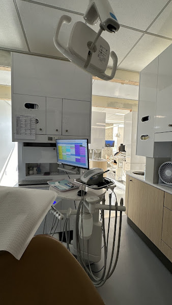 Dr. Mirhadi & Dr. Tong Family Dental