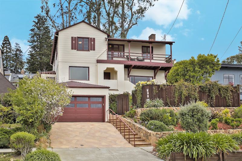 Marilyn Garcia, PhD | REALTOR | District Homes 5