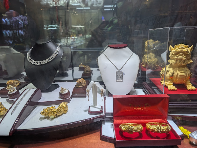 Thanh Tin Jewelry 3