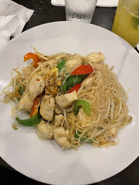 Mai's Restaurant 3