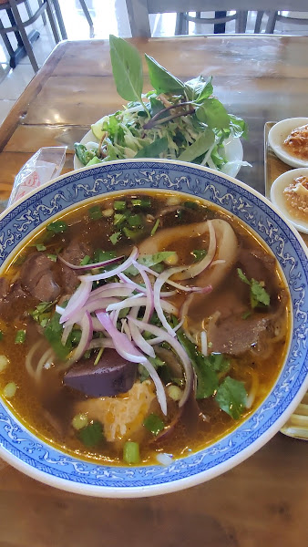 PHU XUAN VIETNAMESE RESTAURANT 2