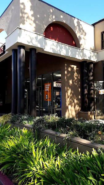 Davis Plaza Market 4