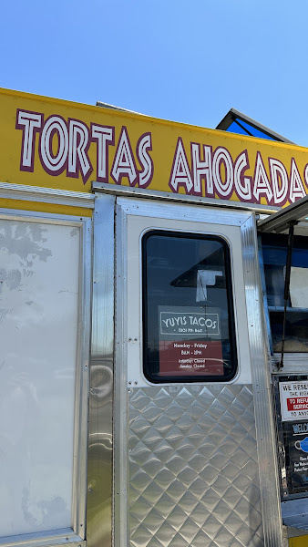 Yuyis Tacos