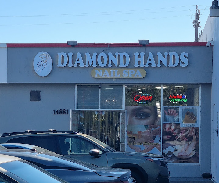 Diamond Hands Nail Spa 3