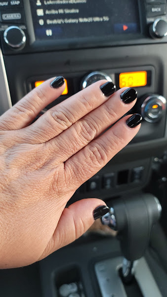 Queen's Nails 4