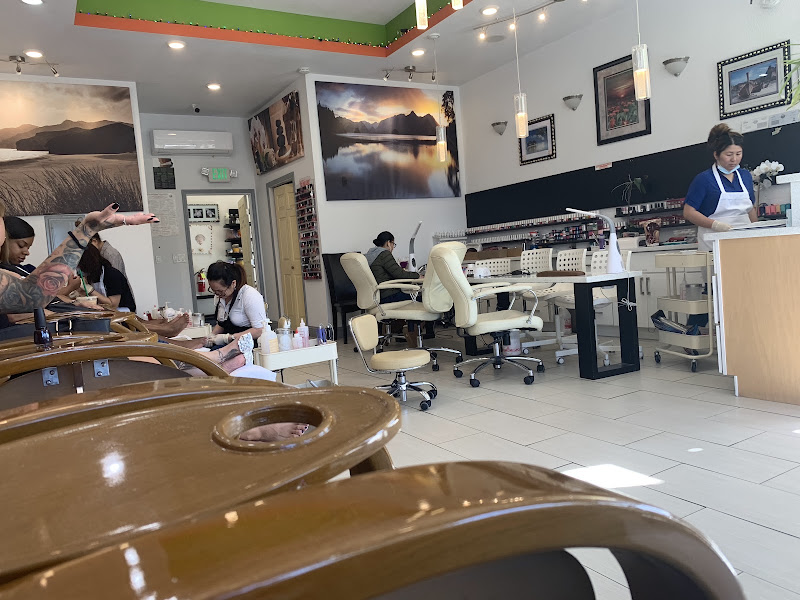 Z Nail Spa 2