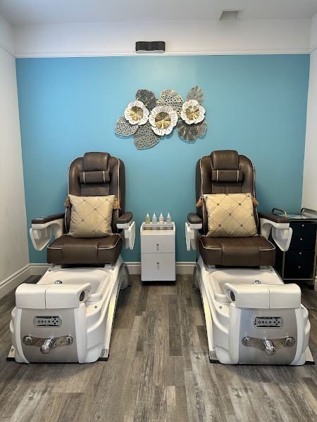 Nails by Linda