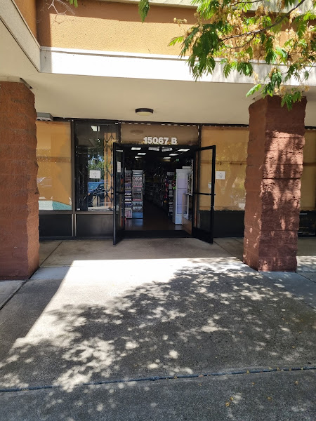 Queen's Beauty Supply 3