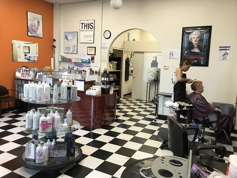 La Riviera Salon