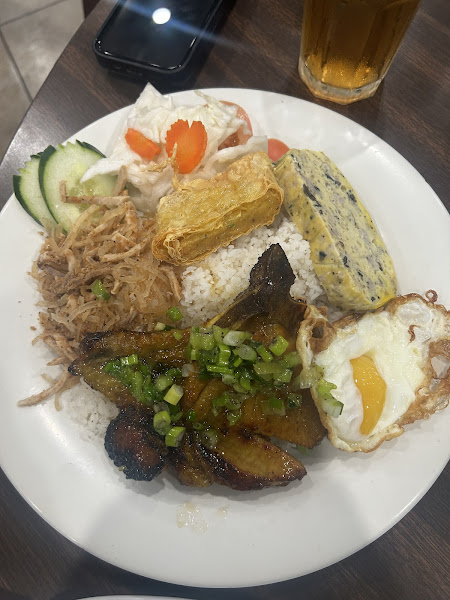 Que Huong Bistro 5