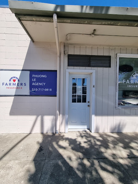 Farmers Insurance - Phuong Le