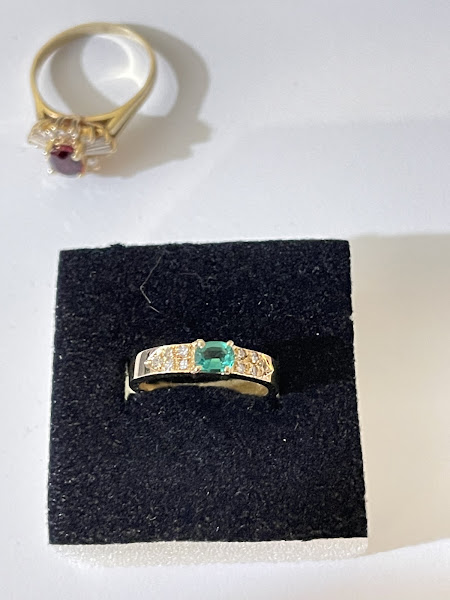 Navarro's Jewelry 3