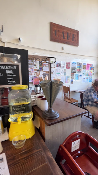 Island Savoy Market 2