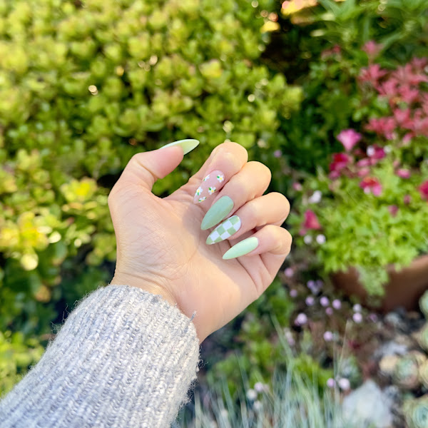 Me Nail Spa