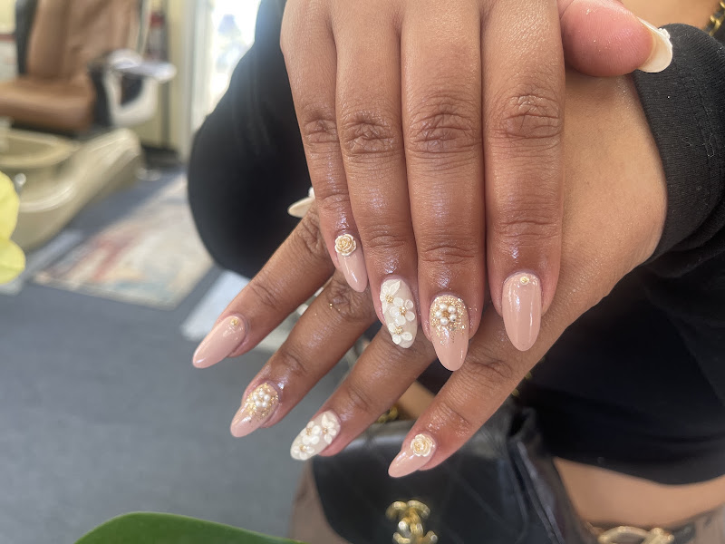 Vicky's nails and hair salon