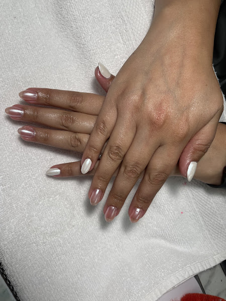 Vicky's nails and hair salon 3