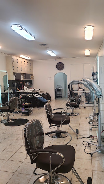 Sora Oh Salon 3