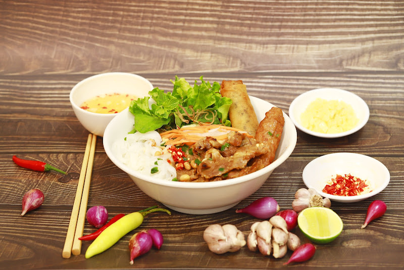 NGUYEN CUISINE Vietnamese Bistro 3