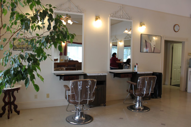 Studio M Salon 2