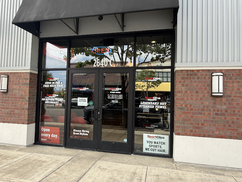 Sport Clips Haircuts of Alameda Landing 5