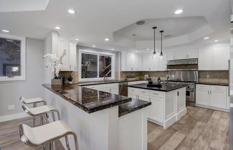 Compass: Jeanne Lam, Realtor 4