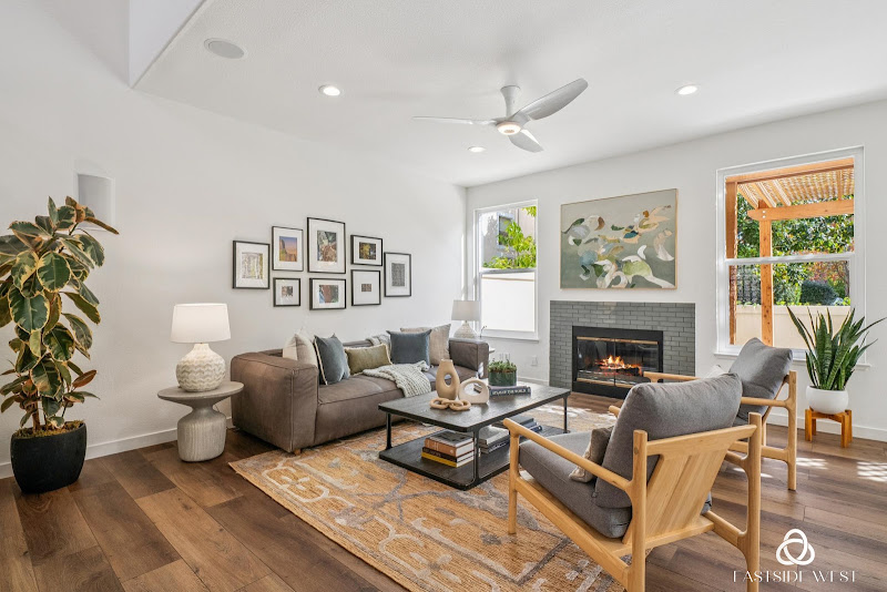 Eastside West ~ Becky Cusack, Broker