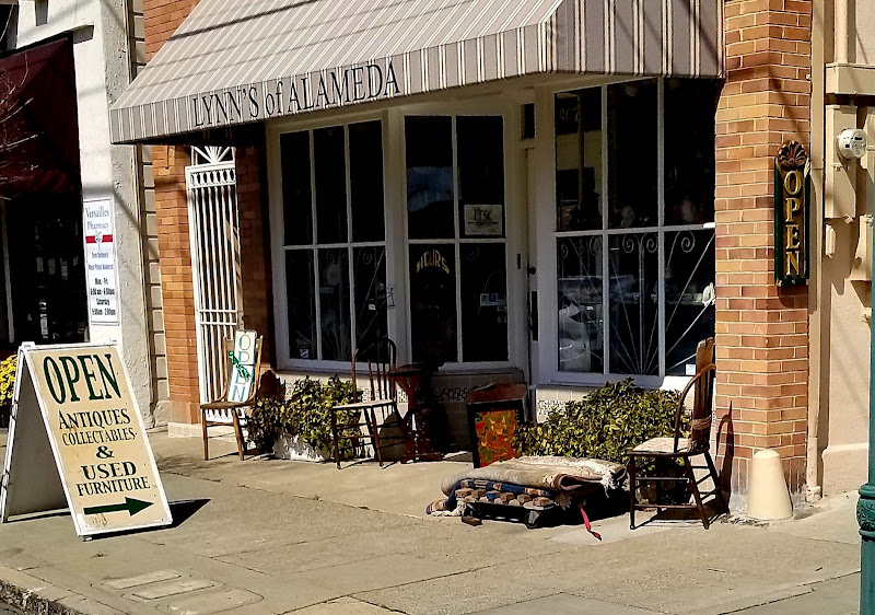 Lynn's of Alameda LLC