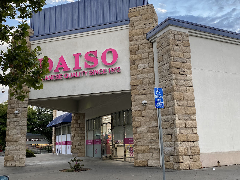 Daiso - Japanese Household Goods