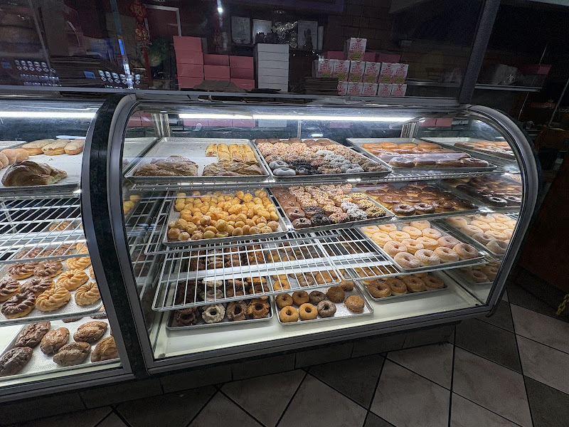 Royal Donut Shop 4