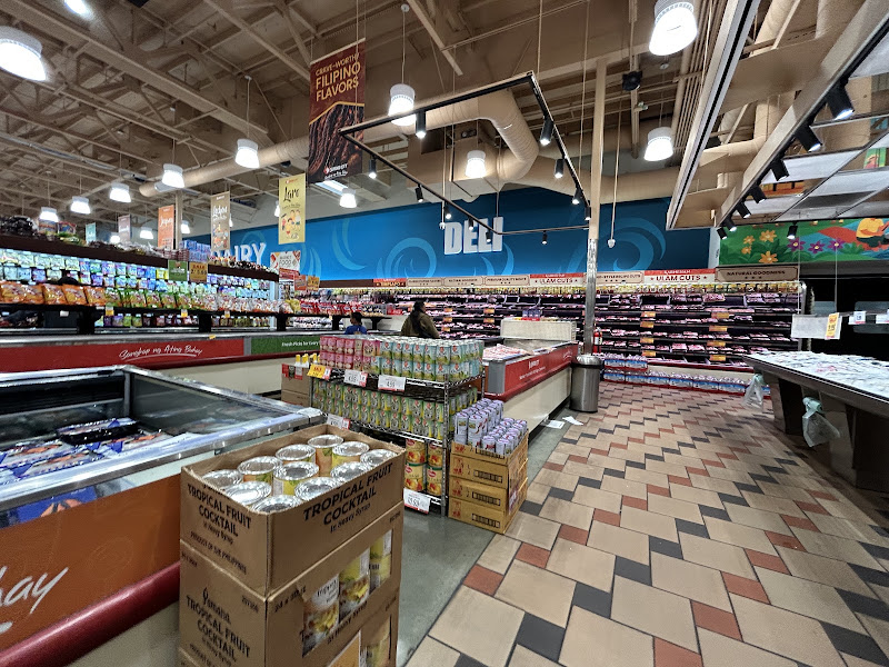 Seafood City Supermarket 4