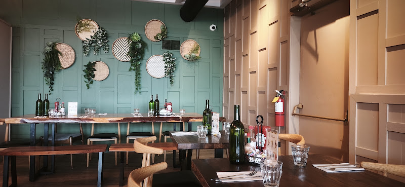 KAN KIIN BRUNCH & THAI EATERY 3