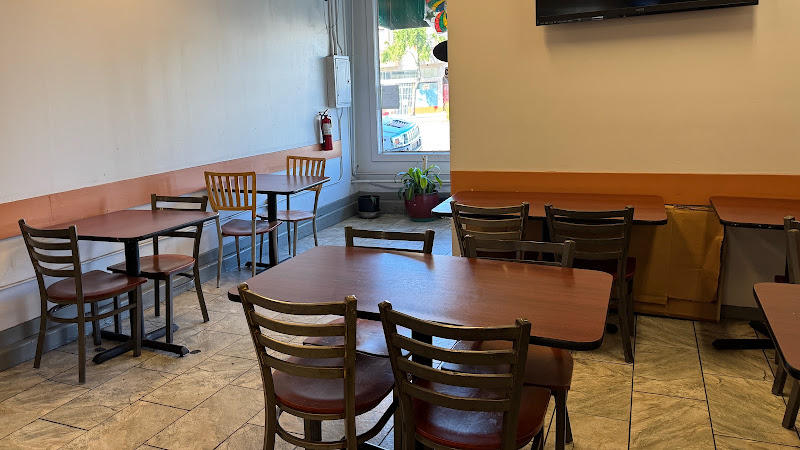 Mekeni Restaurant 4