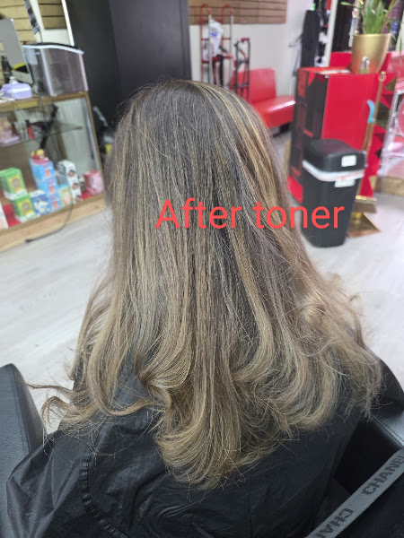 A 2nd Look BarberShop Full Service Salon Nail Salon And Spa 3