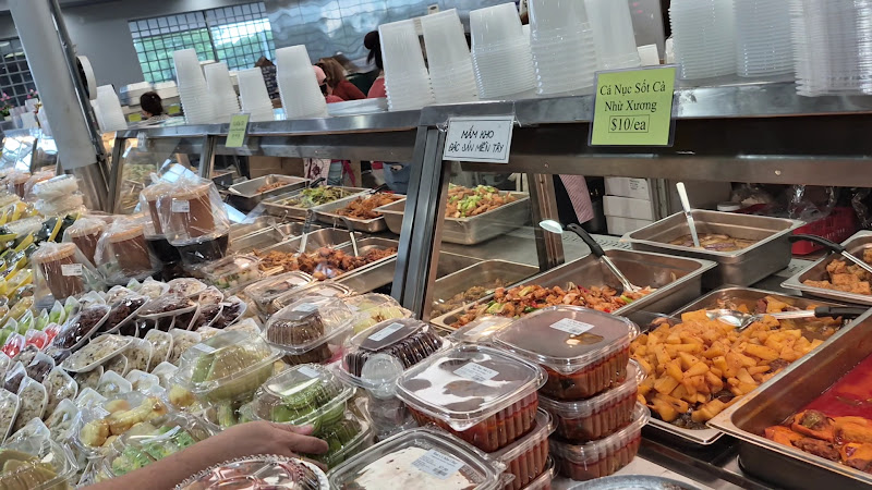 Tân Bình Market 5